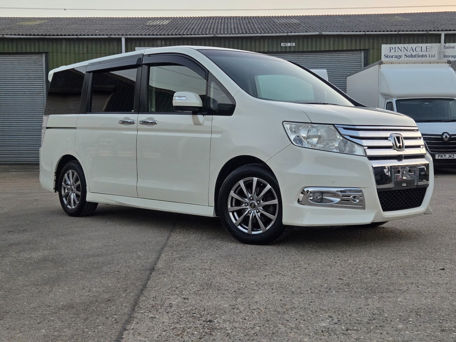 Used Honda Stepwagon 2012 for sale - 76385262: Photo 4