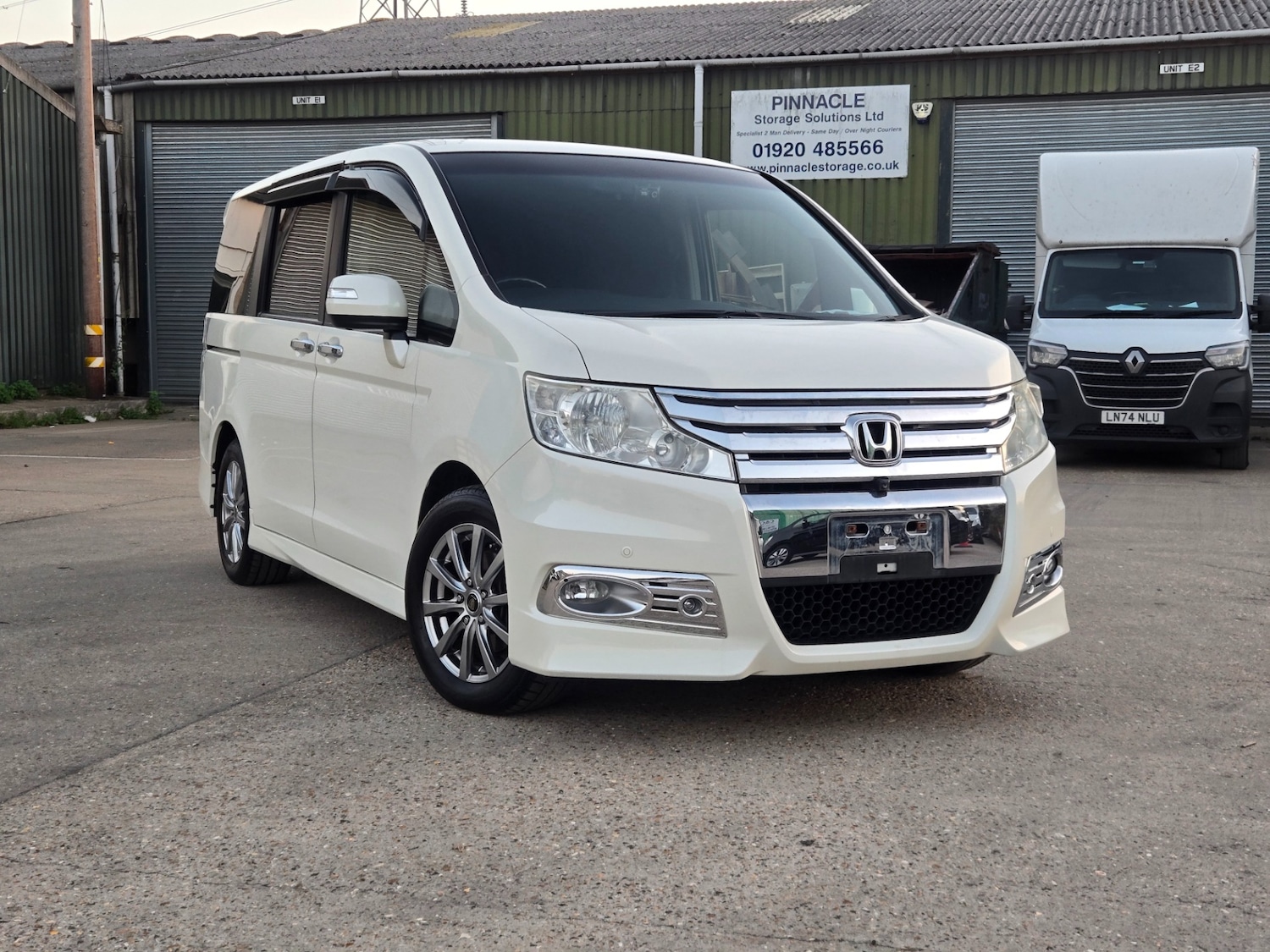 Used Honda Stepwagon 2012 for sale - 76385262: Photo 5
