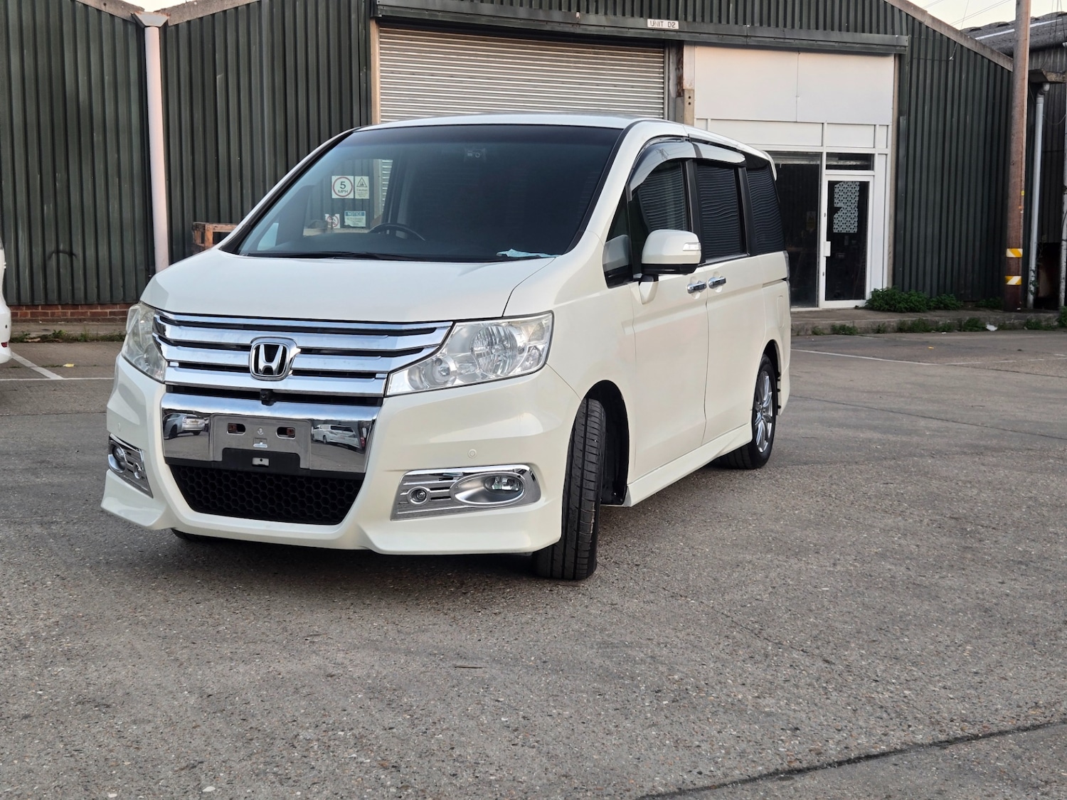 Used Honda Stepwagon 2012 for sale - 76385262: Photo 6