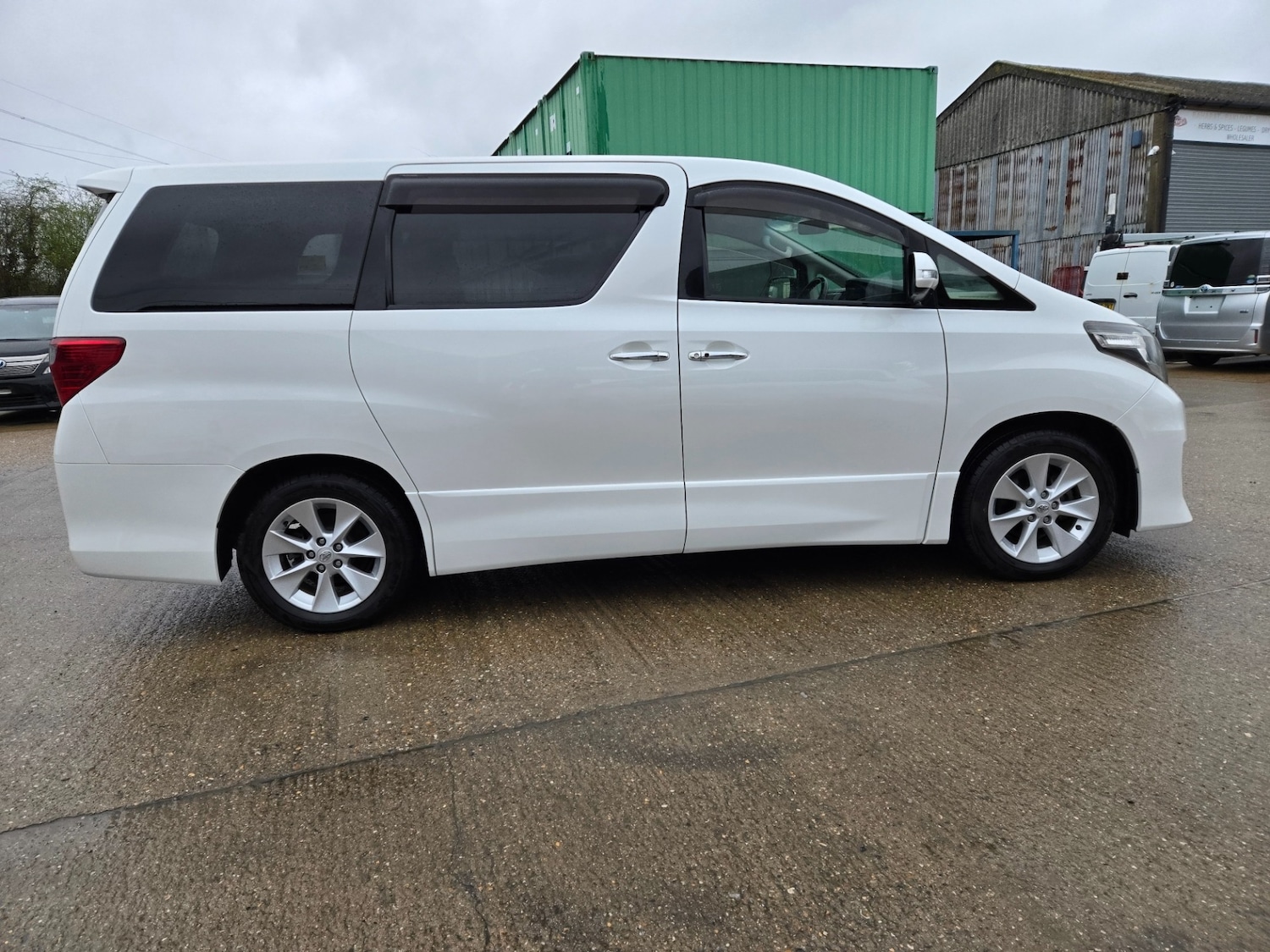 Used Toyota Alphard 2026 for sale - 77742555: Photo 4