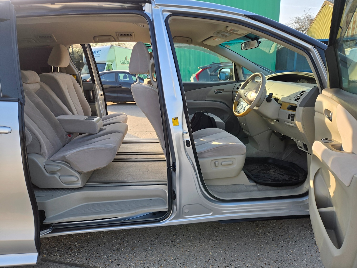 Used Toyota Estima 2006 for sale - 77665251: Photo 9