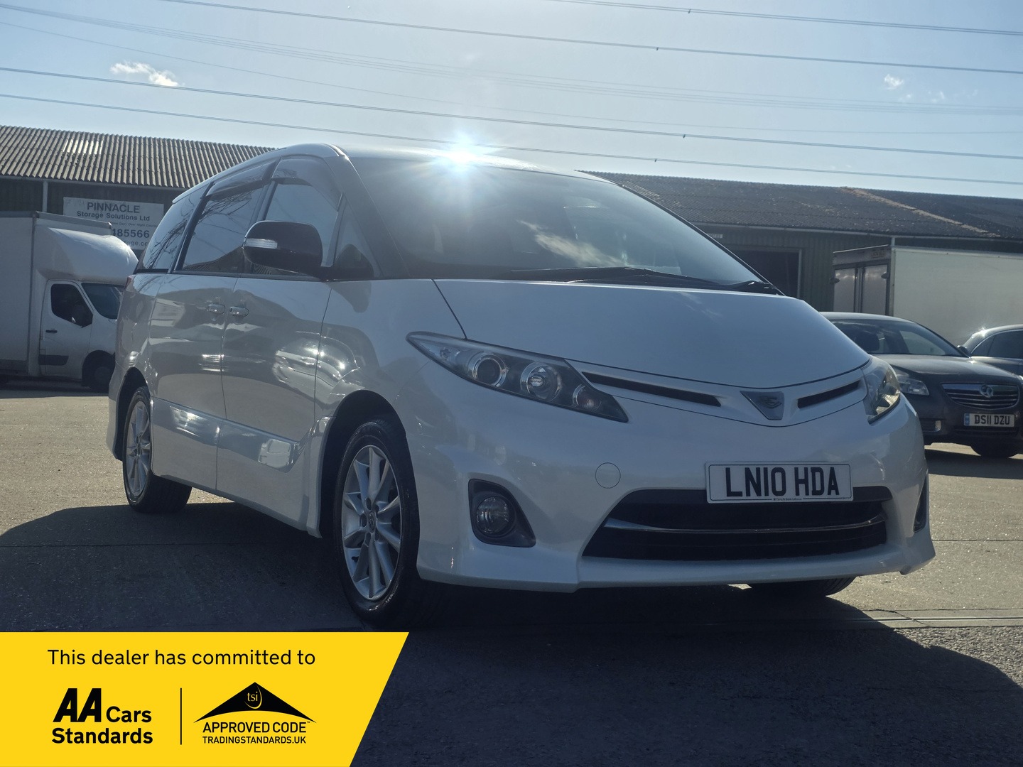 Used Toyota Estima 2010 for sale - 77674950: Photo 2