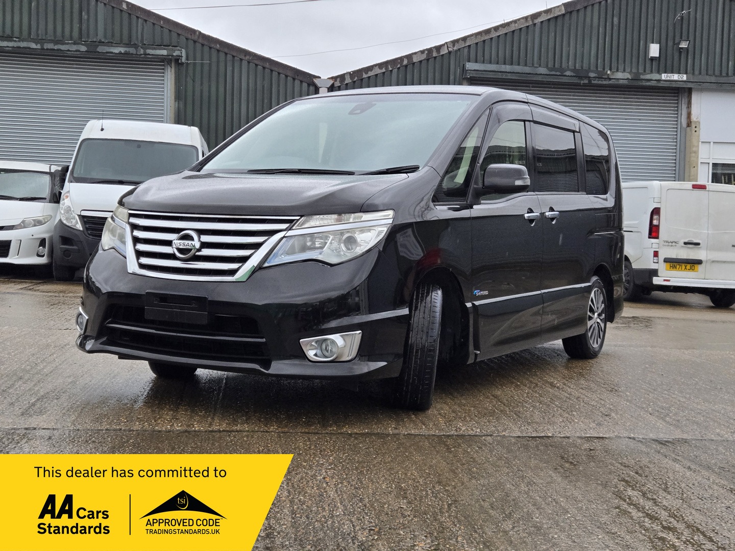 Used Nissan Serena 2015 for sale - 76860132: Photo 2