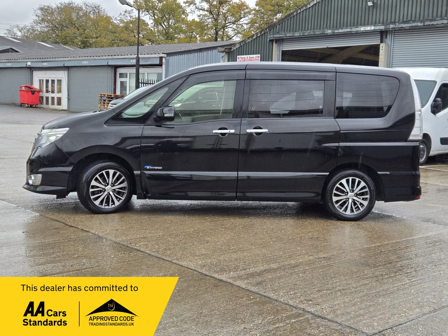 Used Nissan Serena 2015 for sale - 76860132: Photo 3