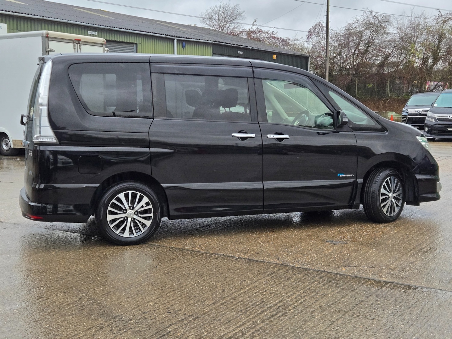 Used Nissan Serena 2015 for sale - 76860132: Photo 7