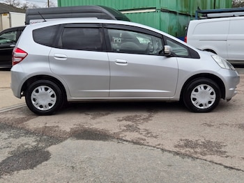 Used Honda Jazz 2010 for sale - 77635285: Photo