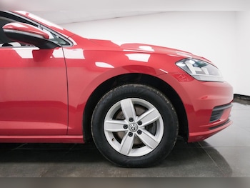Used Volkswagen Golf 2017 for sale - 77456571: Photo