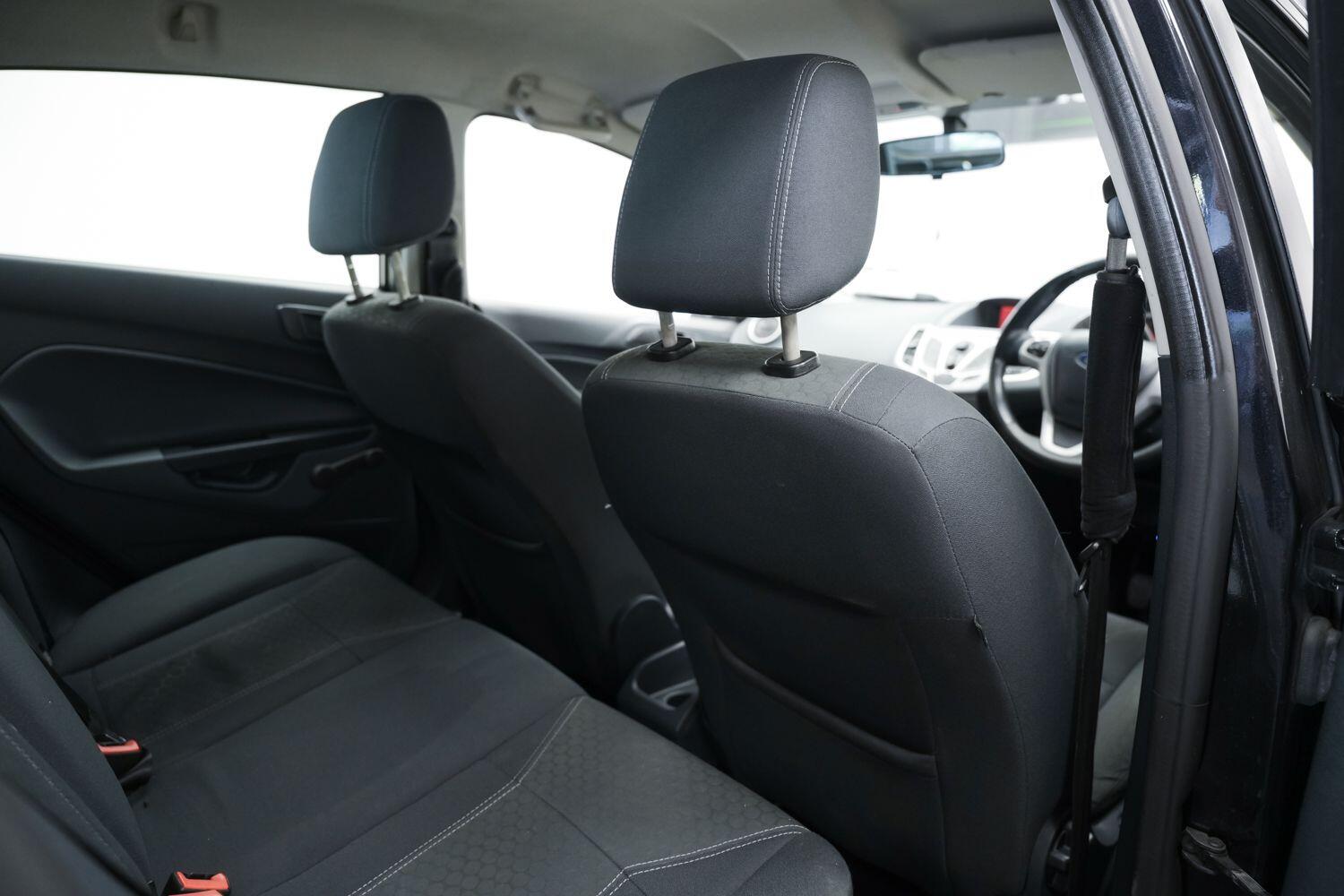 Used Ford Fiesta 2010 for sale - 76121839: Photo 14