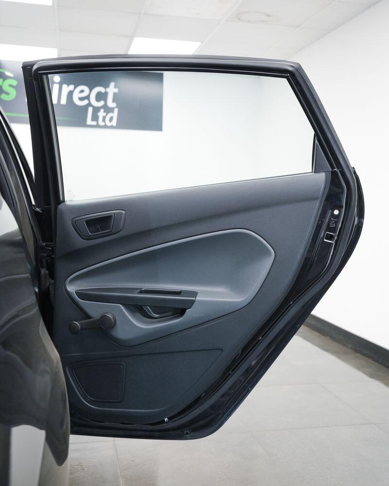 Used Ford Fiesta 2010 for sale - 76121839: Photo 15