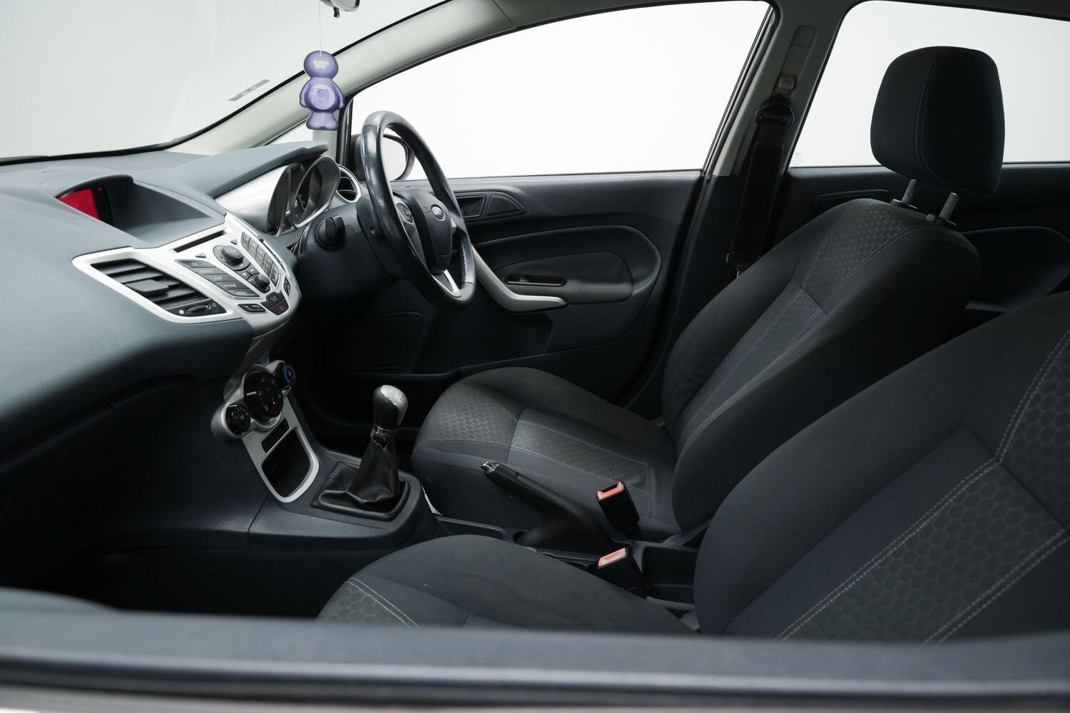 Used Ford Fiesta 2010 for sale - 76121839: Photo 26