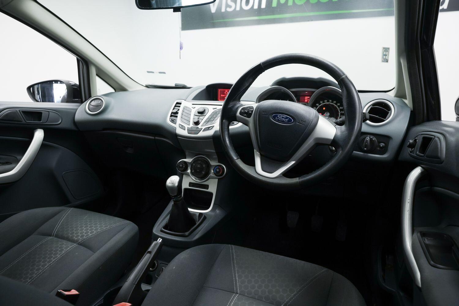 Used Ford Fiesta 2010 for sale - 76121839: Photo 9