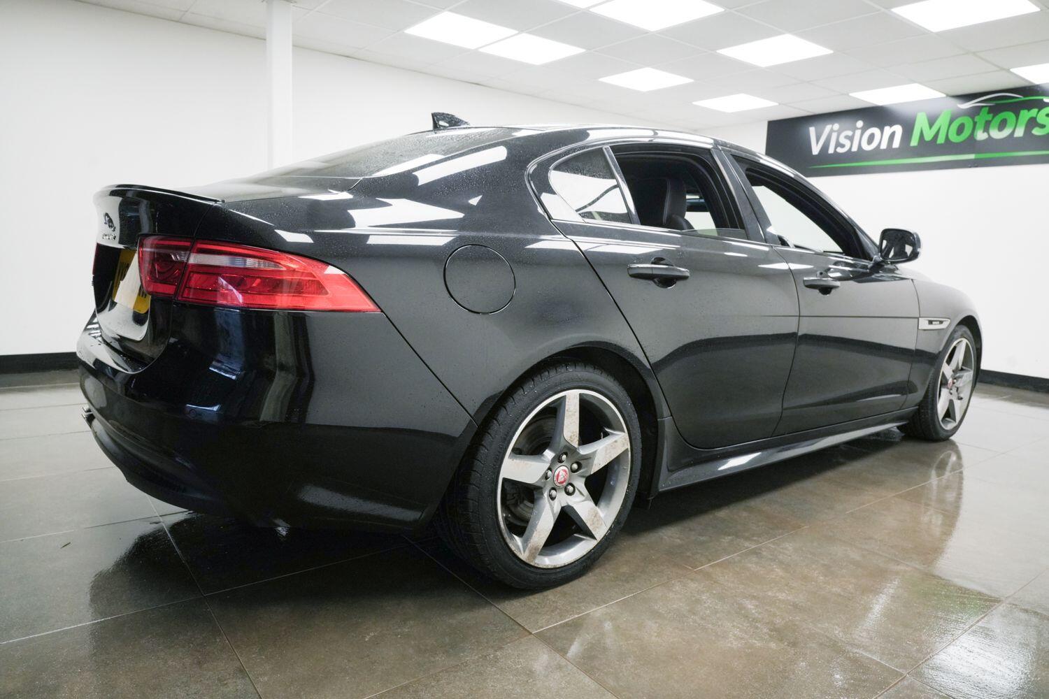 Used Jaguar XE 2017 for sale - 77097850: Photo 4
