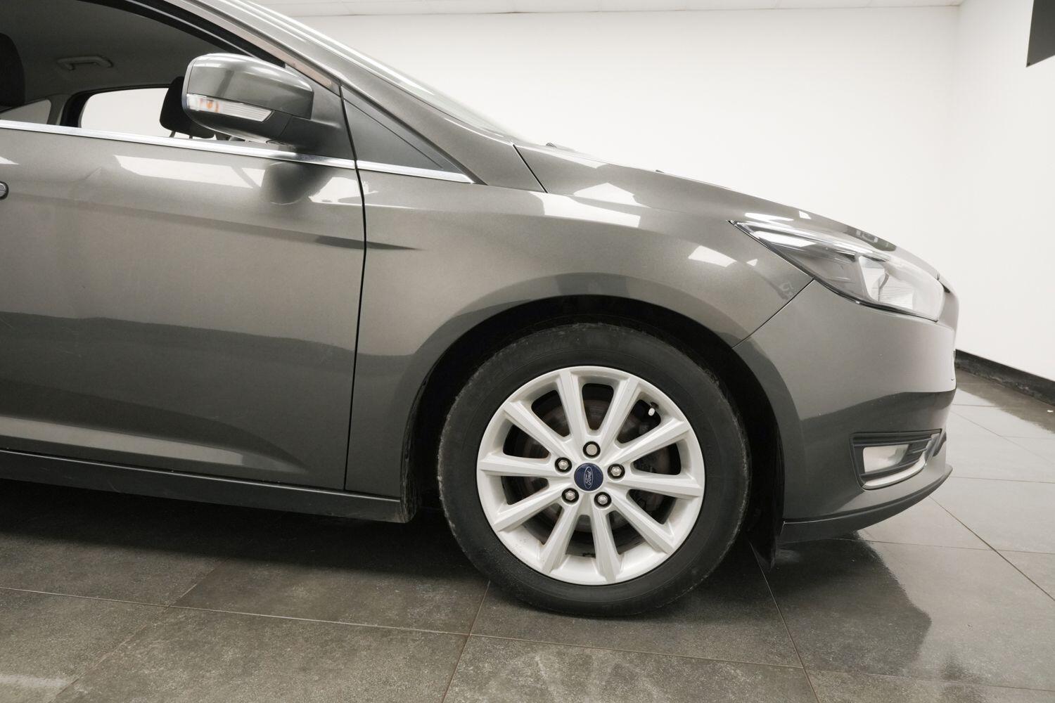 Used Ford Focus 2017 for sale - 76408757: Photo 6