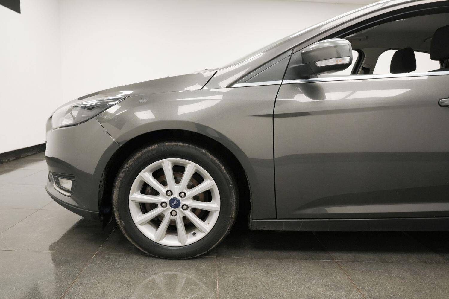 Used Ford Focus 2017 for sale - 76408757: Photo 7