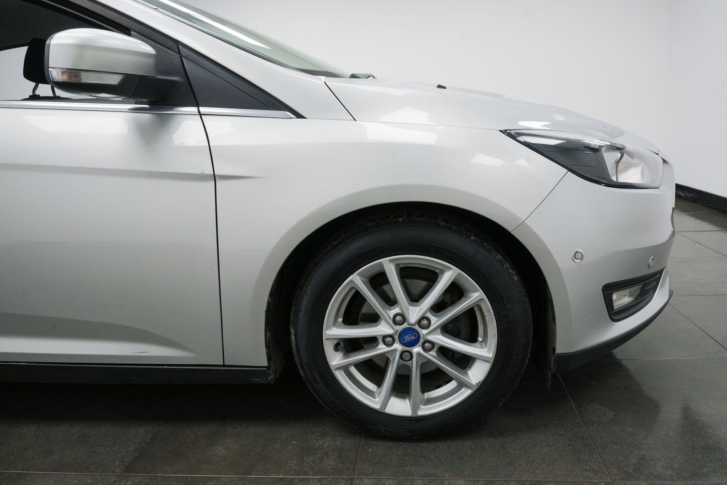 Used Ford Focus 2015 for sale - 77131166: Photo 5