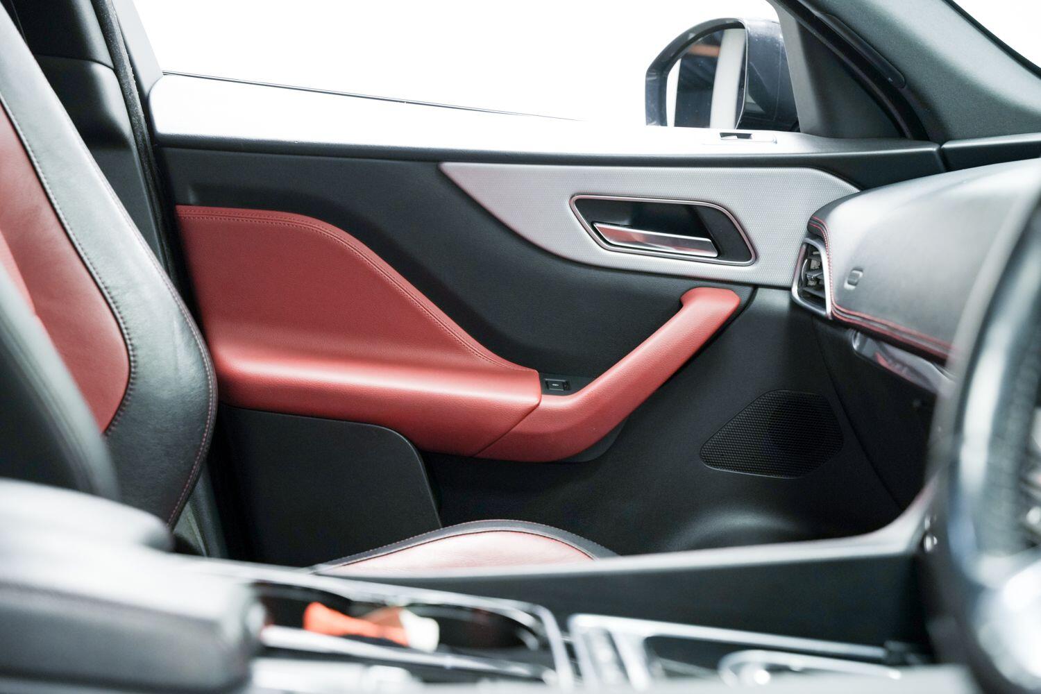 Used Jaguar F-Pace 2016 for sale - 77479270: Photo 21