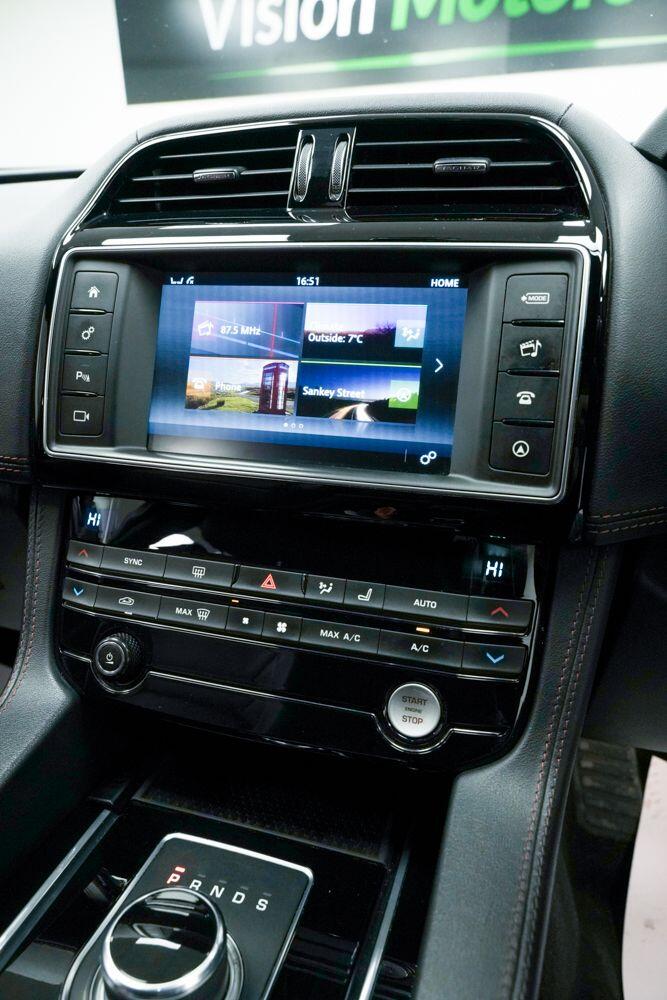 Used Jaguar F-Pace 2016 for sale - 77479270: Photo 24