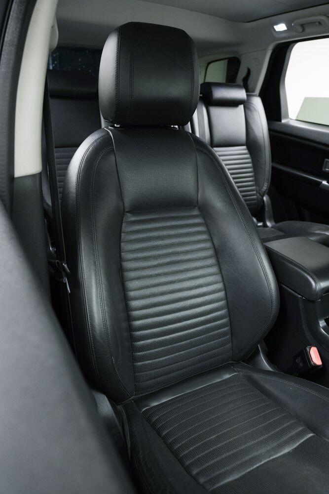 Used Land Rover Discovery Sport 2017 for sale - 78072926: Photo 12