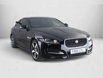 Used Jaguar XE 2018 for sale - 79452715: Photo