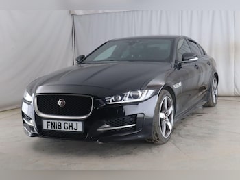 Used Jaguar XE 2018 for sale - 79452715: Photo