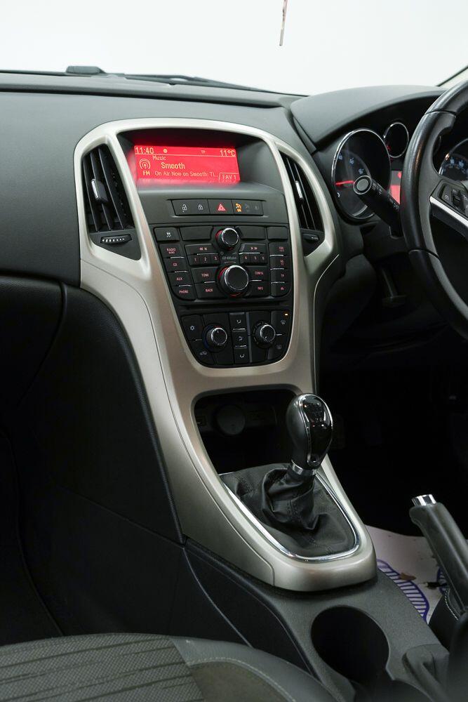 Used Vauxhall Astra for sale - 78220035: Photo 24