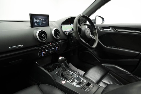 Used Audi RS3 2017 for sale - 76188585: Photo 21