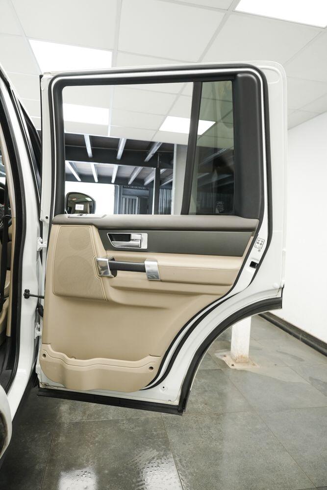 Used Land Rover Discovery 4 2014 for sale - 76159107: Photo 19