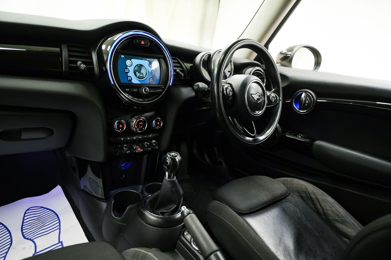 Used MINI Hatch 2018 for sale - 76360862: Photo 17