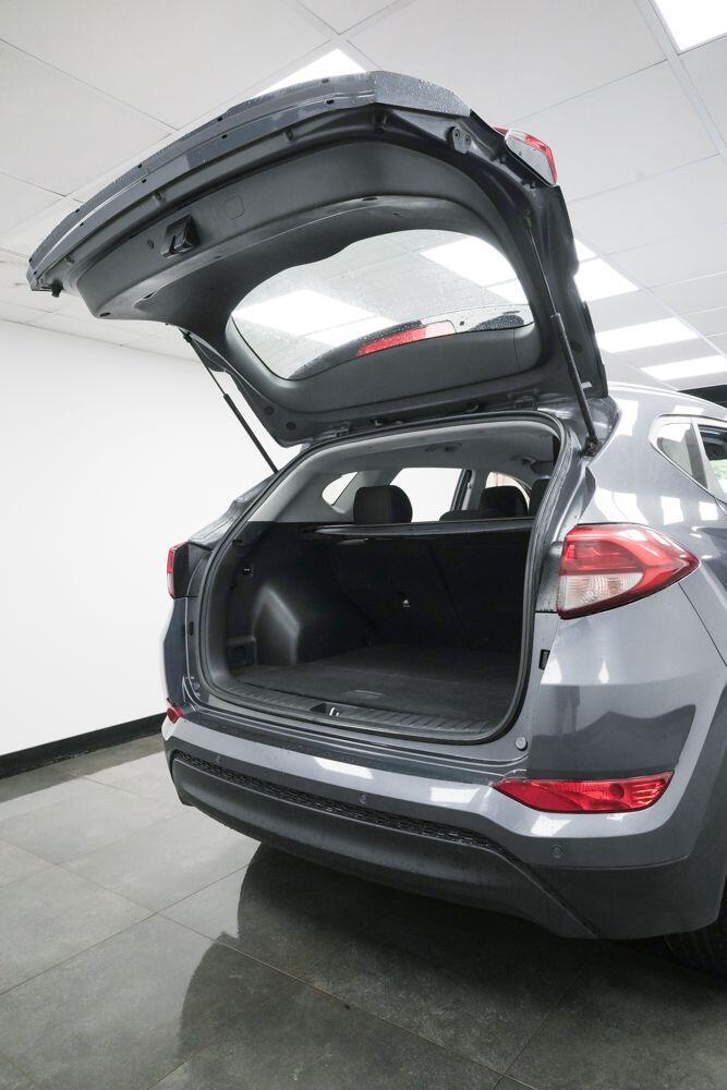 Used Hyundai TUCSON 2017 for sale - 76166904: Photo 6