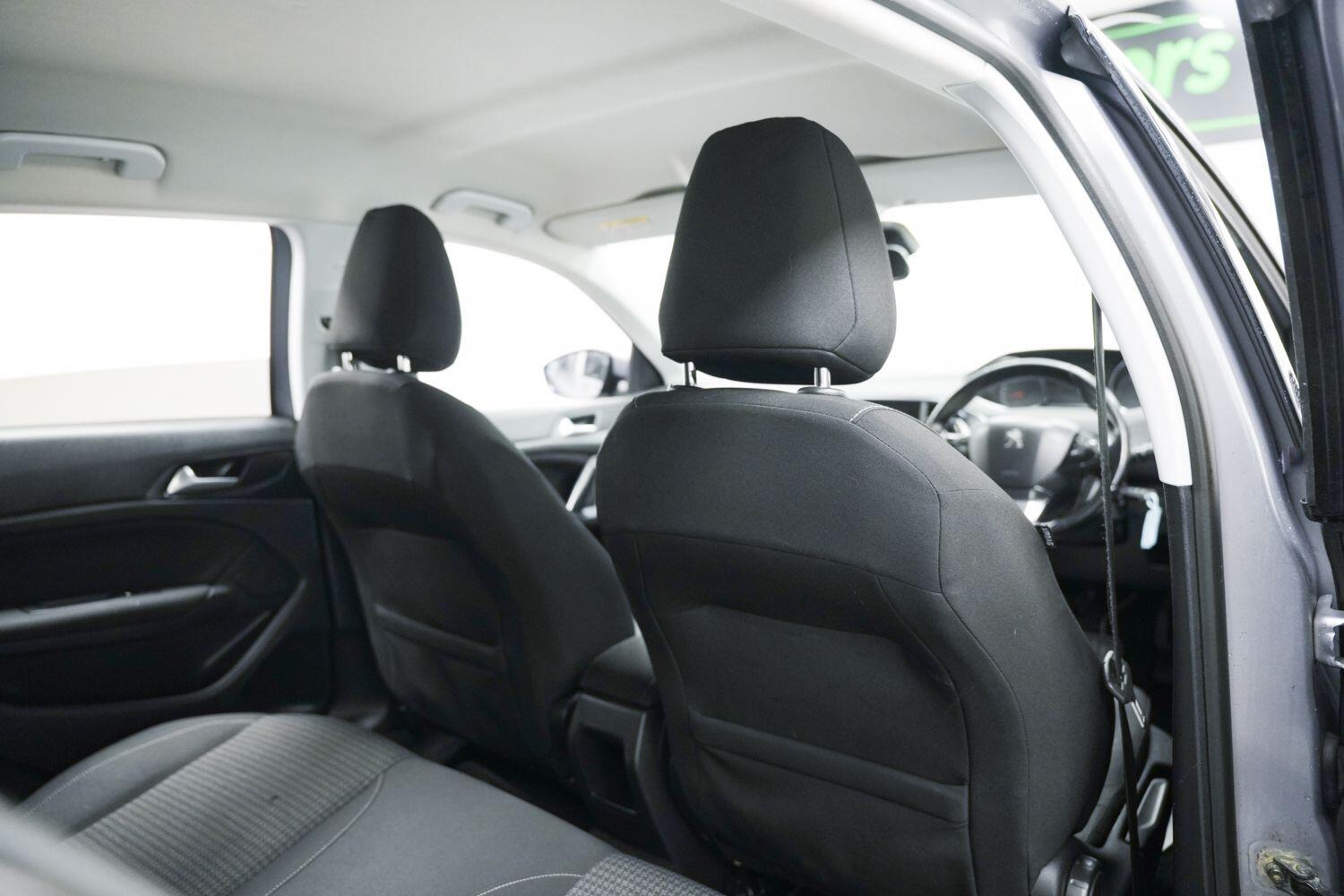 Used Peugeot 308 2017 for sale - 77840032: Photo 16