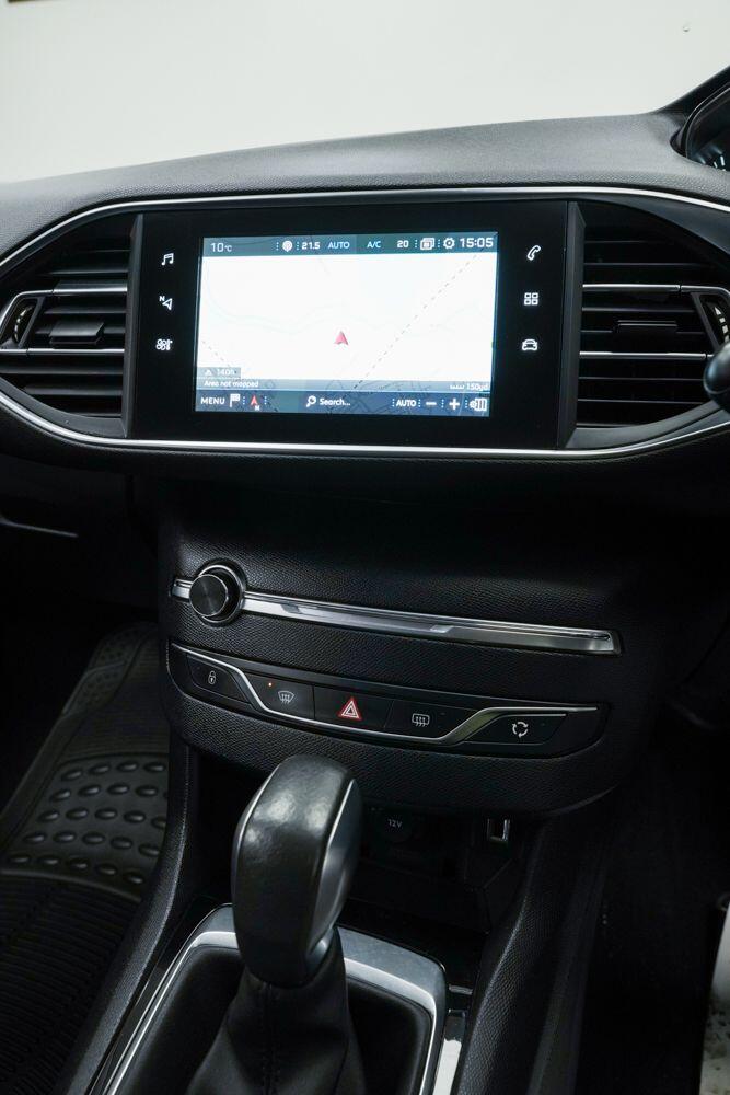 Used Peugeot 308 2017 for sale - 77840032: Photo 23