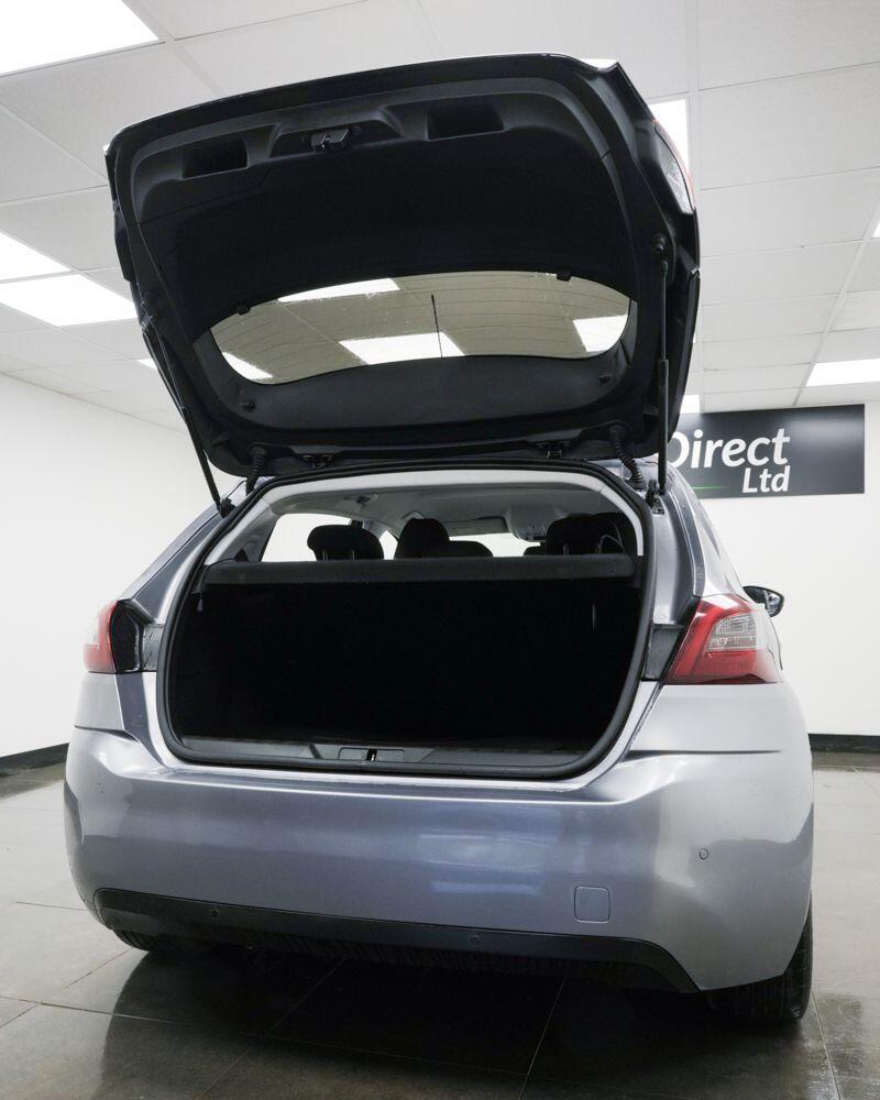 Used Peugeot 308 2017 for sale - 77840032: Photo 8