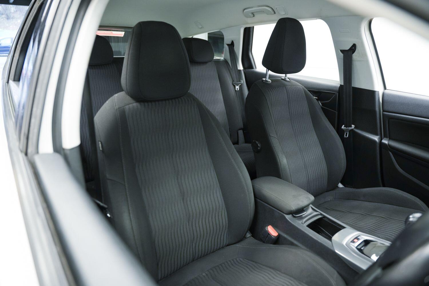 Used Peugeot 308 2014 for sale - 77456379: Photo 12