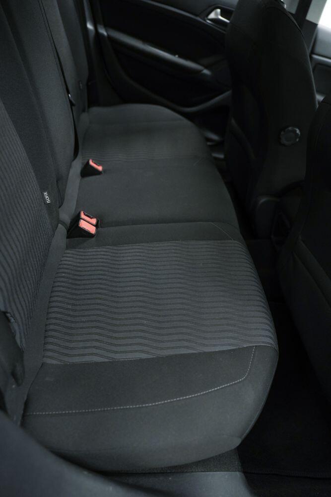 Used Peugeot 308 2014 for sale - 77456379: Photo 15