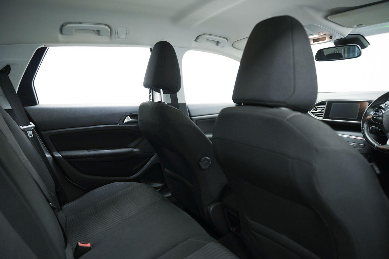 Used Peugeot 308 2014 for sale - 77456379: Photo 16