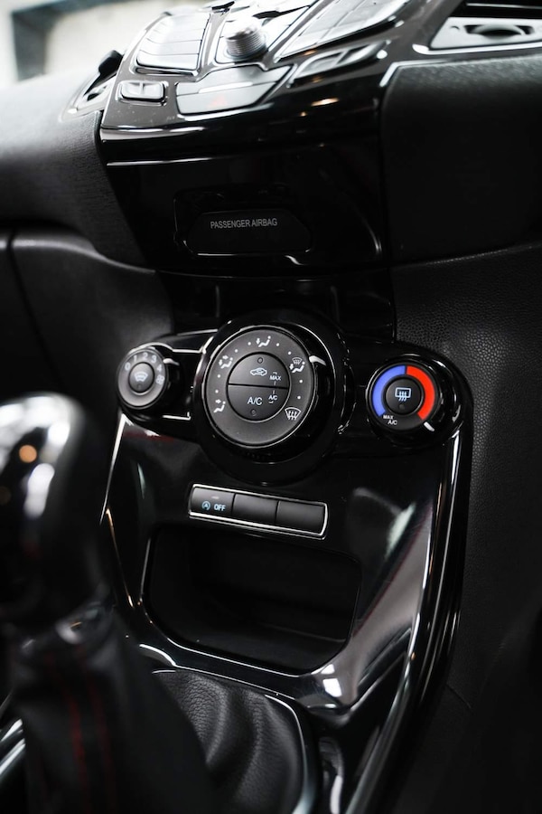 Used Ford Fiesta 2016 for sale - 74851279: Photo 17