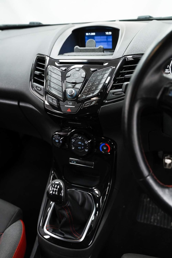 Used Ford Fiesta 2016 for sale - 74851279: Photo 18