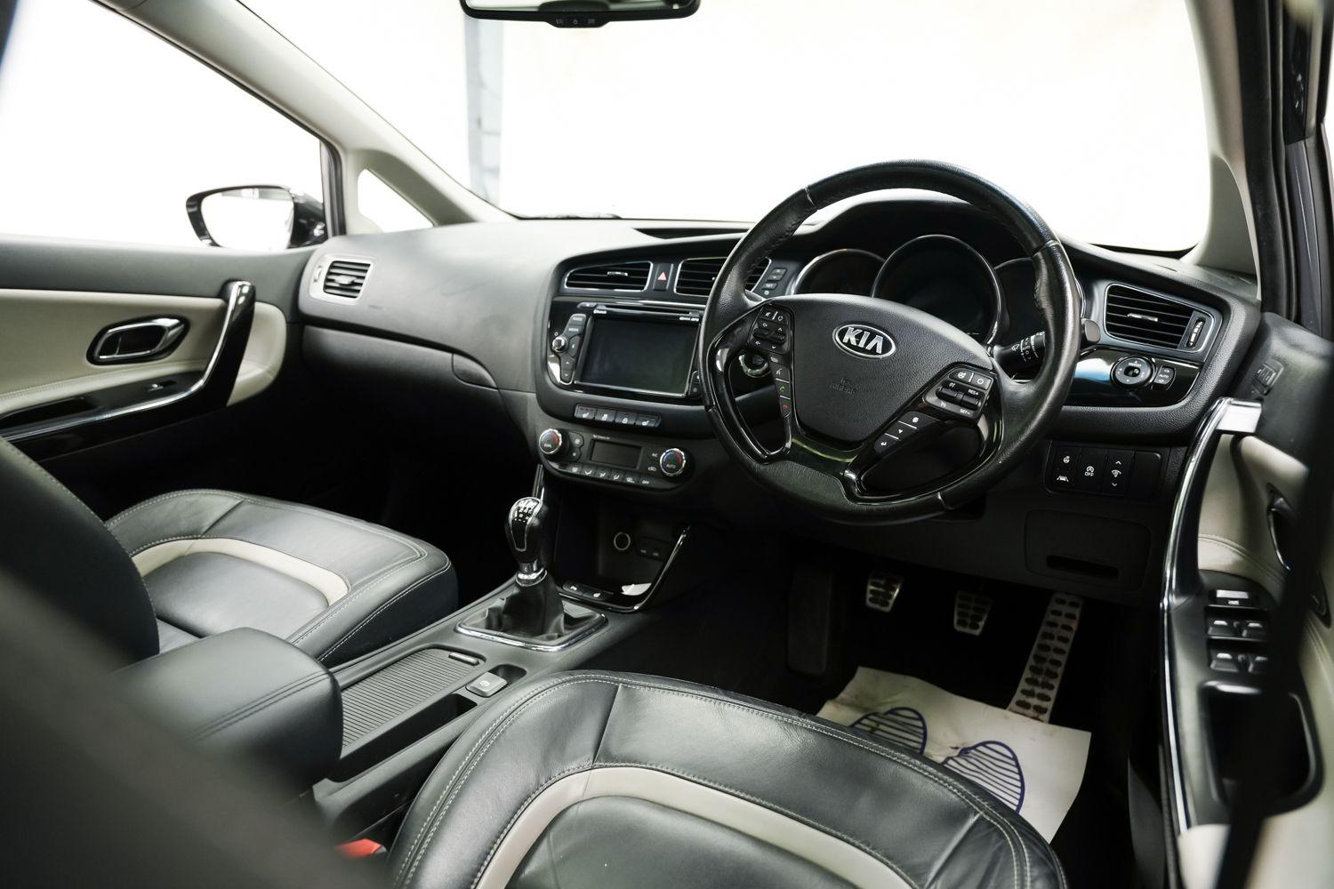 Used Kia Ceed 2014 for sale - 76153127: Photo 11