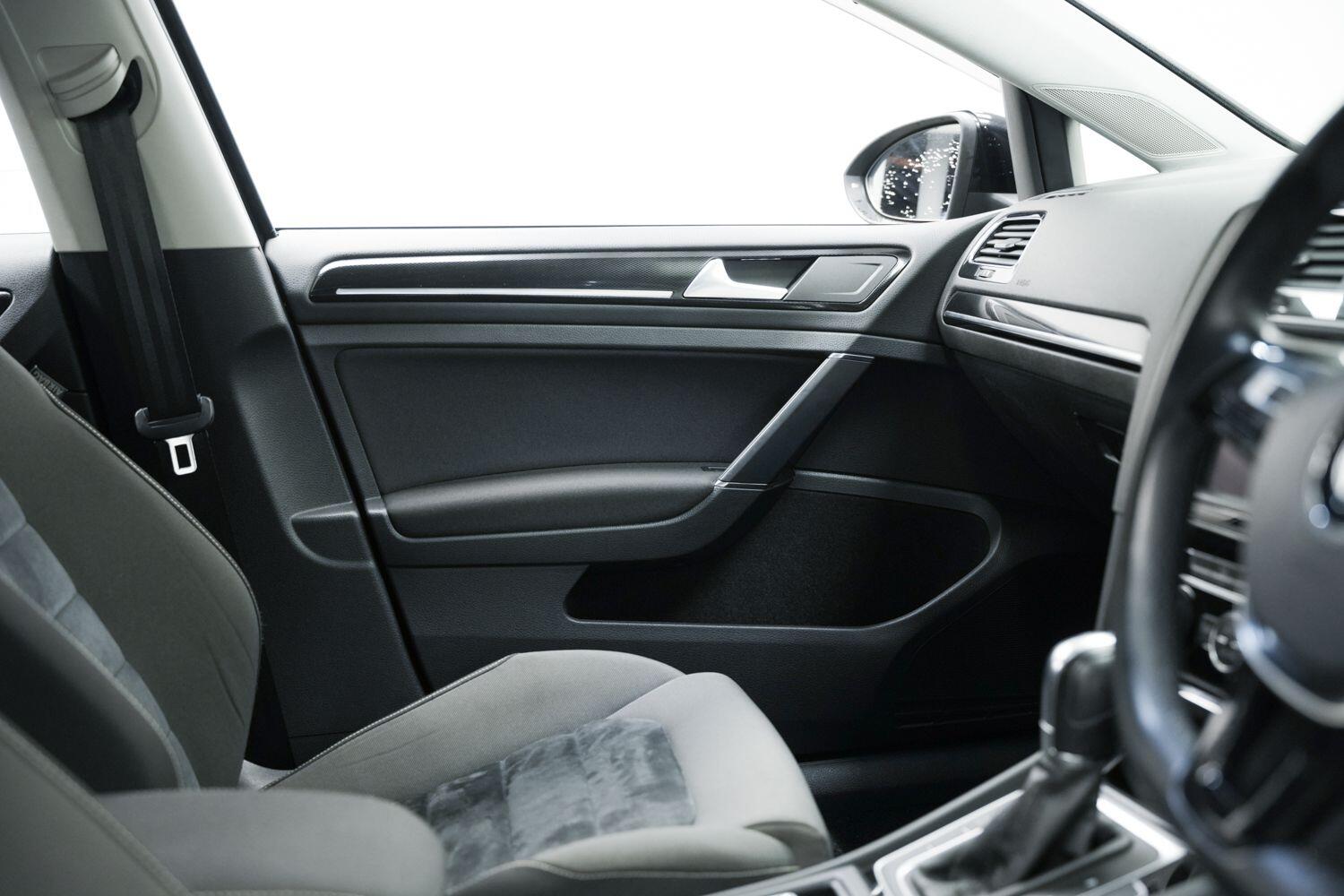 Used Volkswagen Golf 2024 for sale - 77696336: Photo 21