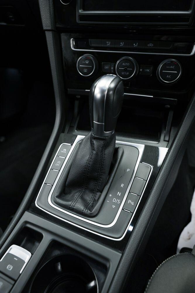 Used Volkswagen Golf 2024 for sale - 77696336: Photo 23