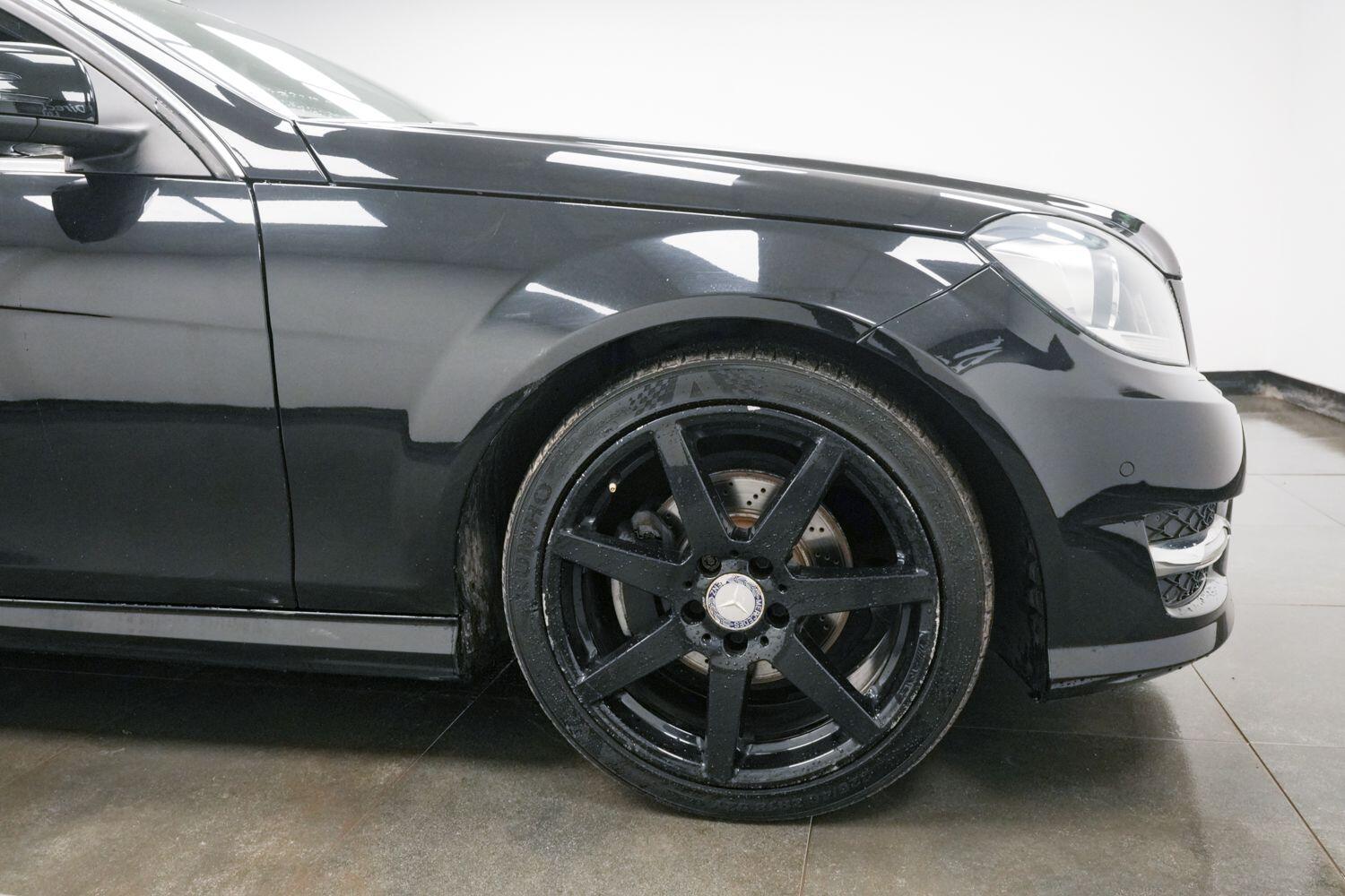 Used Mercedes-Benz C Class 2013 for sale - 77611416: Photo 5