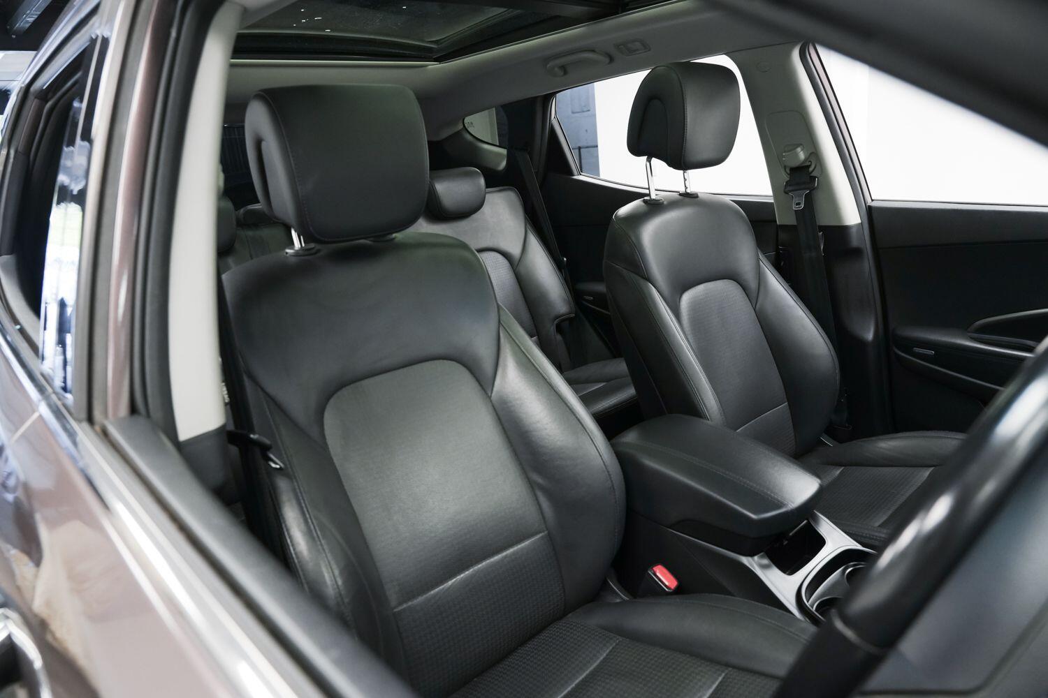 Used Hyundai Santa Fe 2014 for sale - 76926437: Photo 11