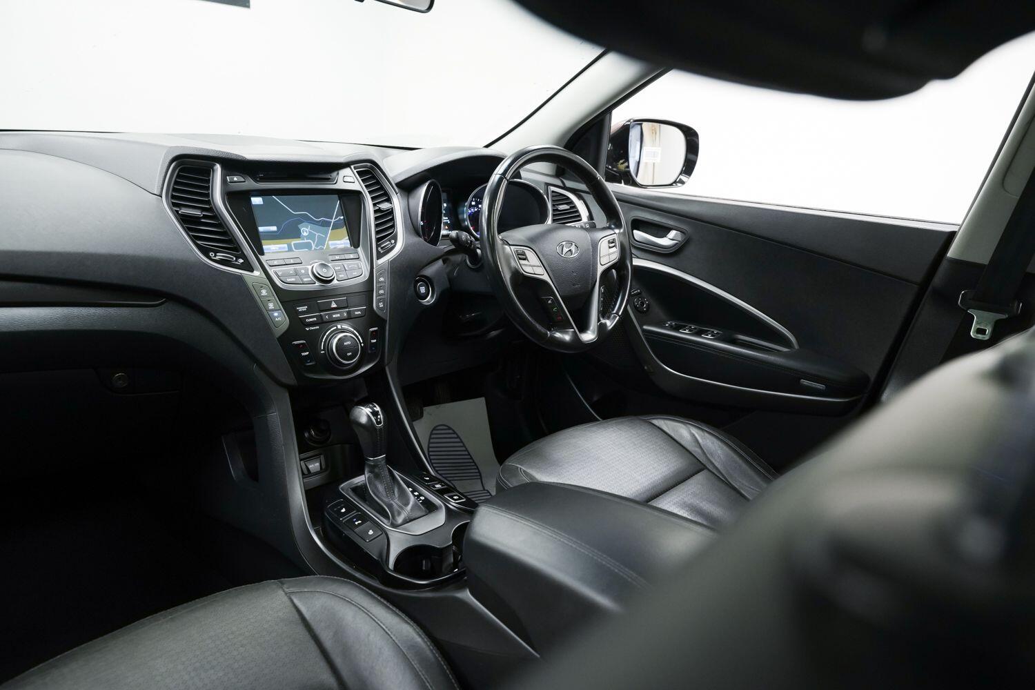 Used Hyundai Santa Fe 2014 for sale - 76926437: Photo 22