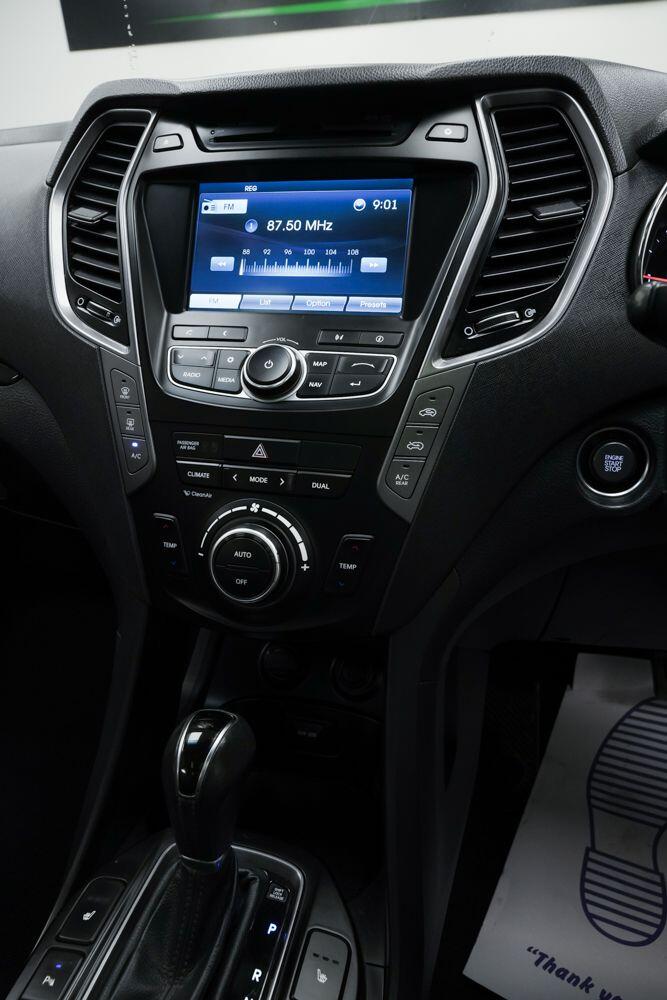 Used Hyundai Santa Fe 2014 for sale - 76926437: Photo 25