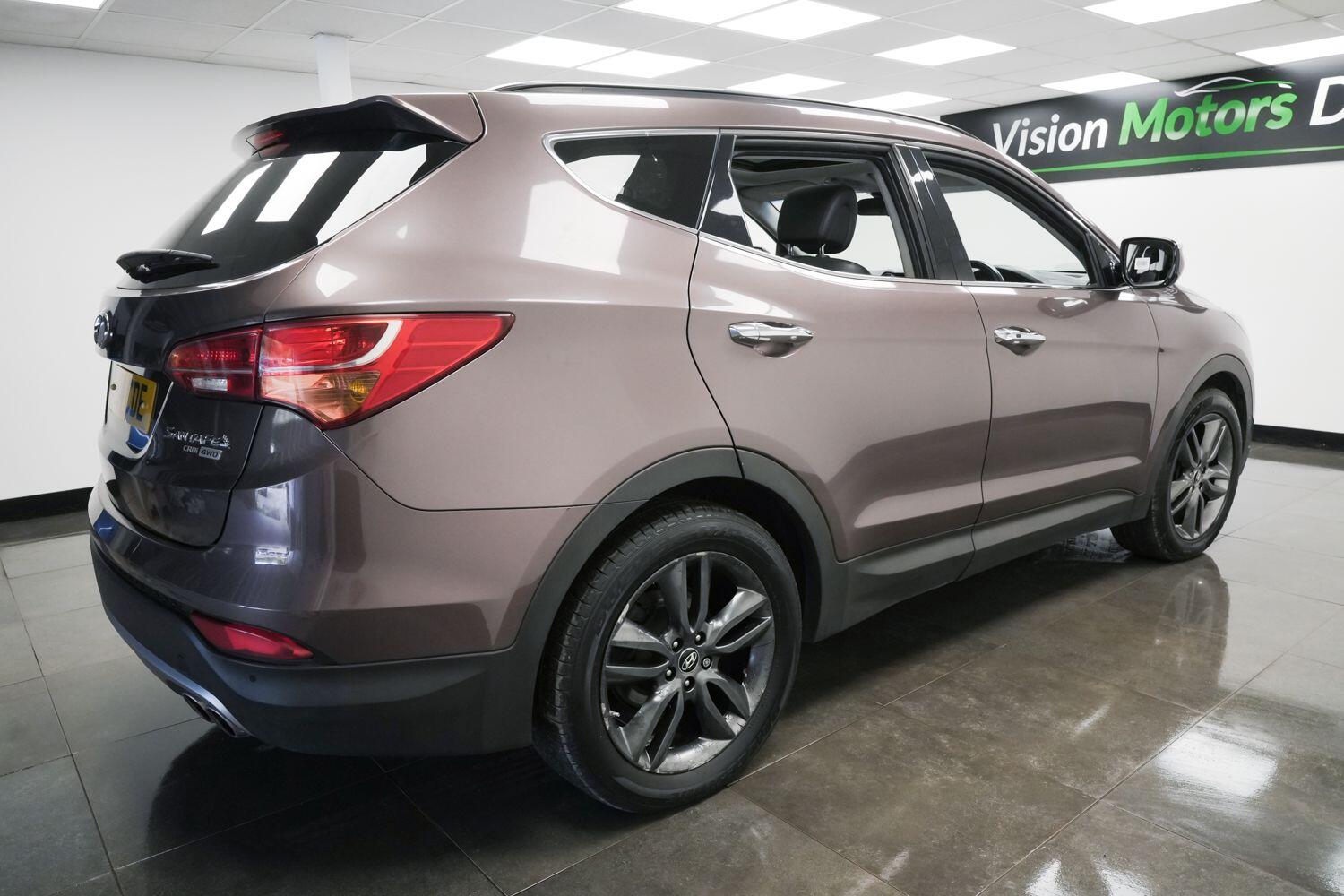 Used Hyundai Santa Fe 2014 for sale - 76926437: Photo 4