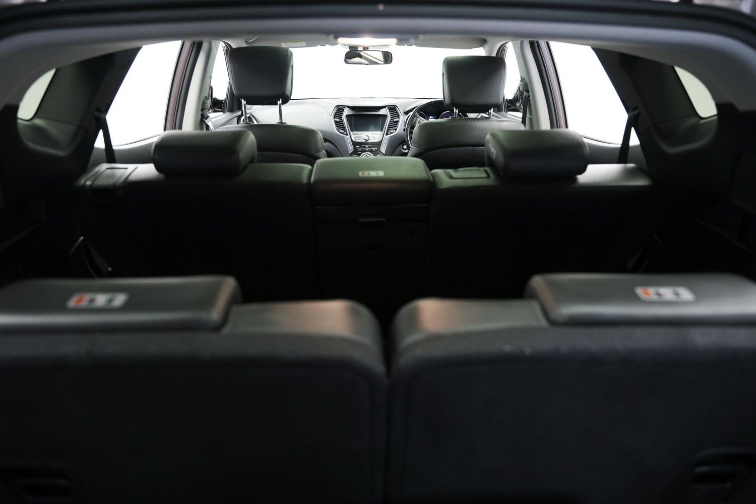 Used Hyundai Santa Fe 2014 for sale - 76926437: Photo 9