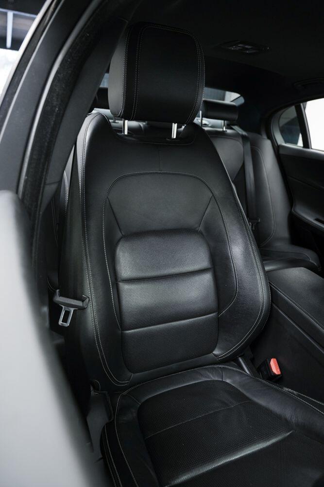 Used Jaguar XE 2016 for sale - 77081452: Photo 12