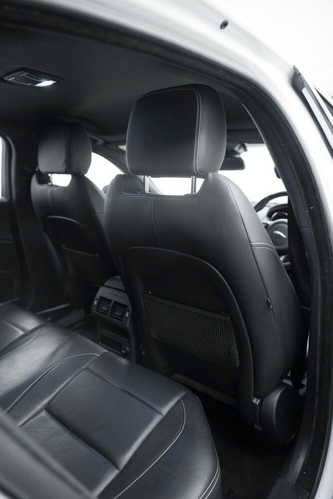 Used Jaguar XE 2016 for sale - 77081452: Photo 16