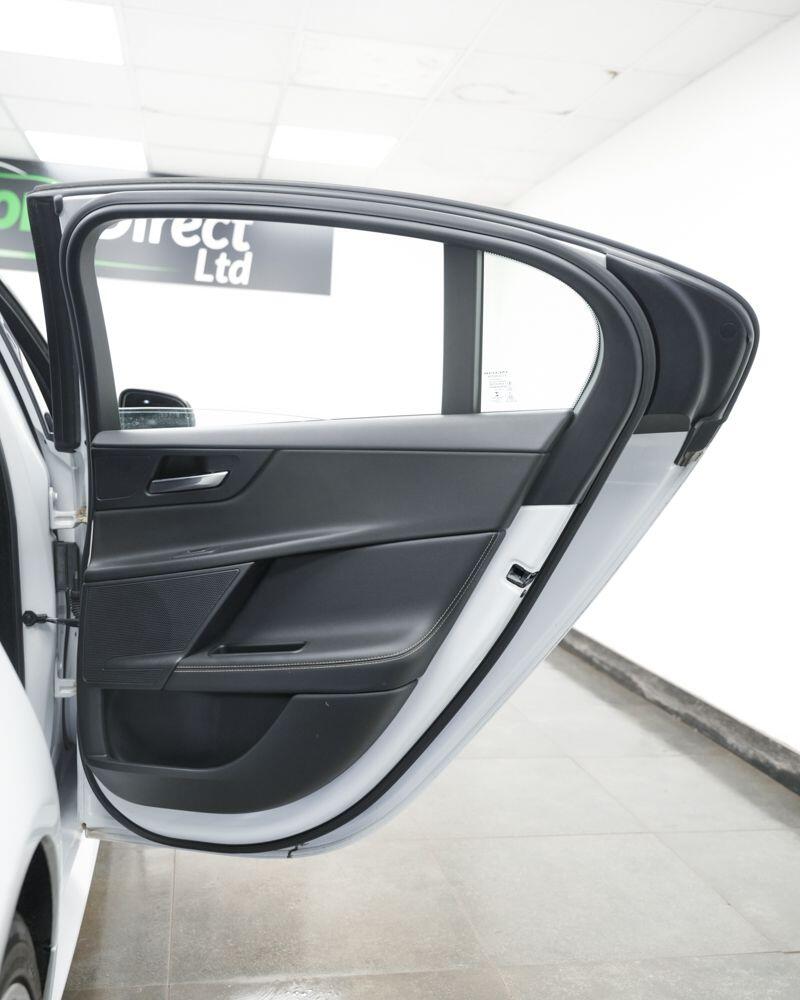 Used Jaguar XE 2016 for sale - 77081452: Photo 17