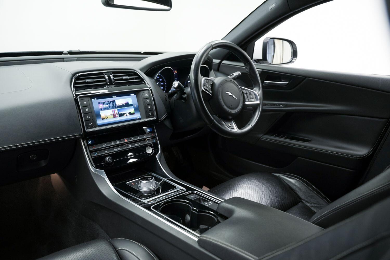 Used Jaguar XE 2016 for sale - 77081452: Photo 20